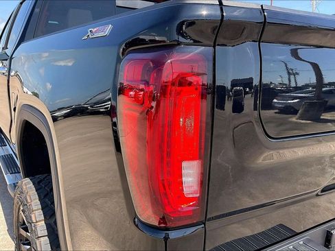 New 2026 GMC Sierra 1500 SLT AWD/4WD image 14