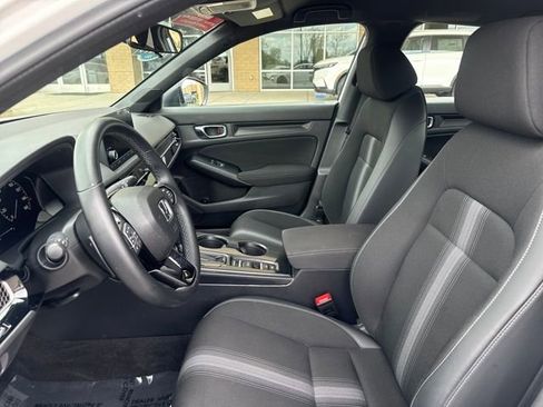 Used 2023 Honda Civic Sport image 8