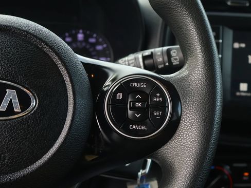 Certified 2021 Kia Soul LX FWD image 32