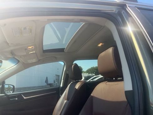 Used 2018 Subaru Outback 3.6R Touring w/ Protection Package #1 AWD/4WD image 8