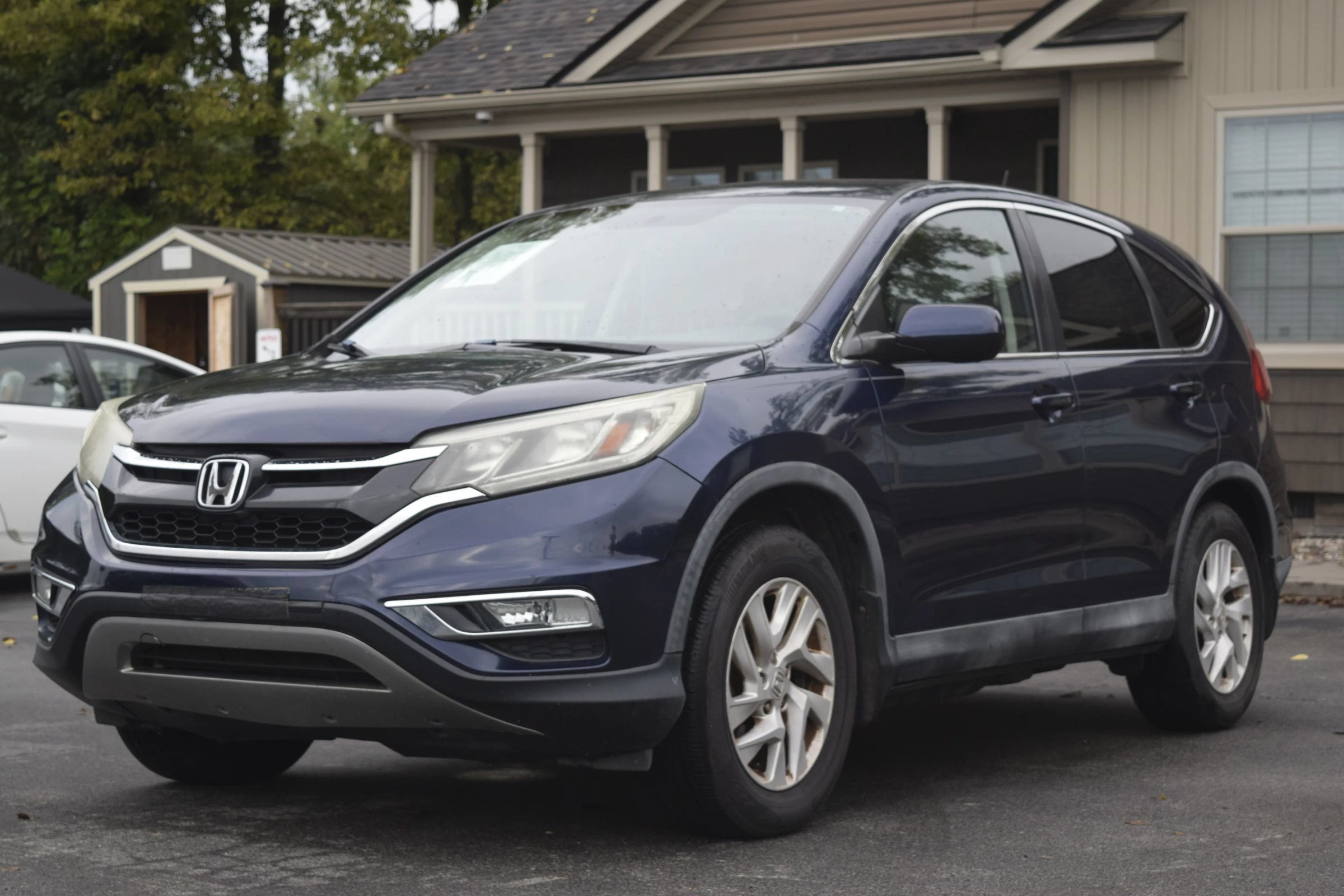 Used 2015 Honda CR-V EX image 2