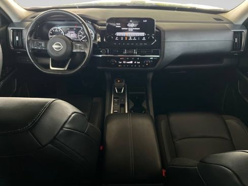 Used 2023 Nissan Pathfinder SL FWD image 16