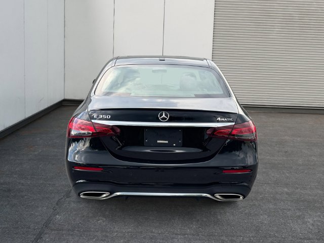Used 2023 Mercedes-Benz E 350 4MATIC Sedan image 4