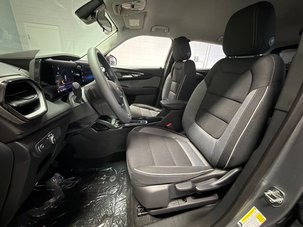 New 2026 Chevrolet TrailBlazer LS w/ LS Convenience Package AWD/4WD image 17