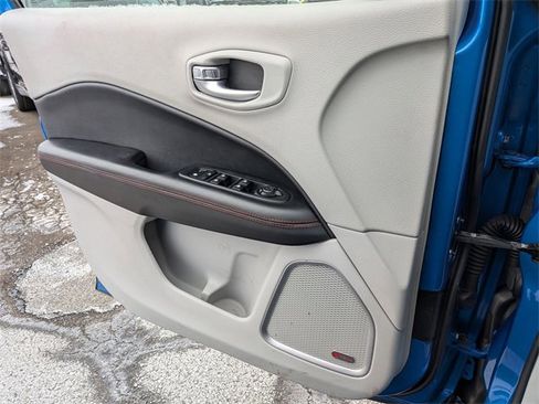 Certified 2017 Jeep Compass Limited w/ Navigation Group image 22