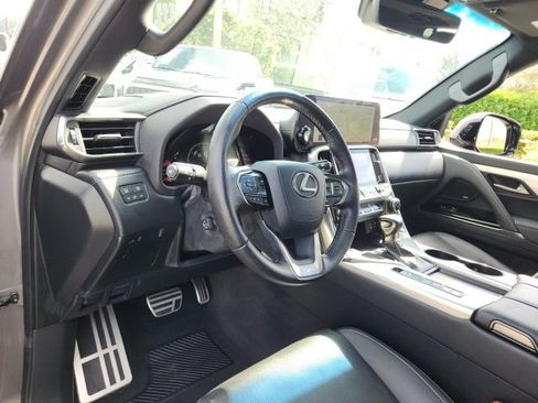 Used 2023 Lexus LX 600 F Sport image 28