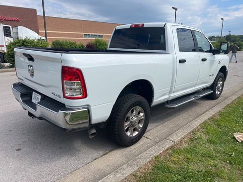 Used 2024 RAM 2500 Big Horn AWD/4WD image 3