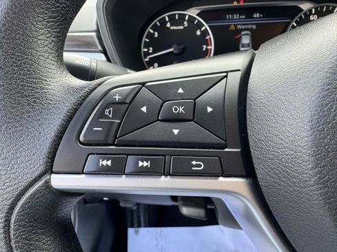 Used 2024 Nissan Altima 2.5 SV image 13