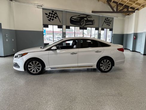 Used 2016 Hyundai Sonata Sport w/ Option Group 02 image 4