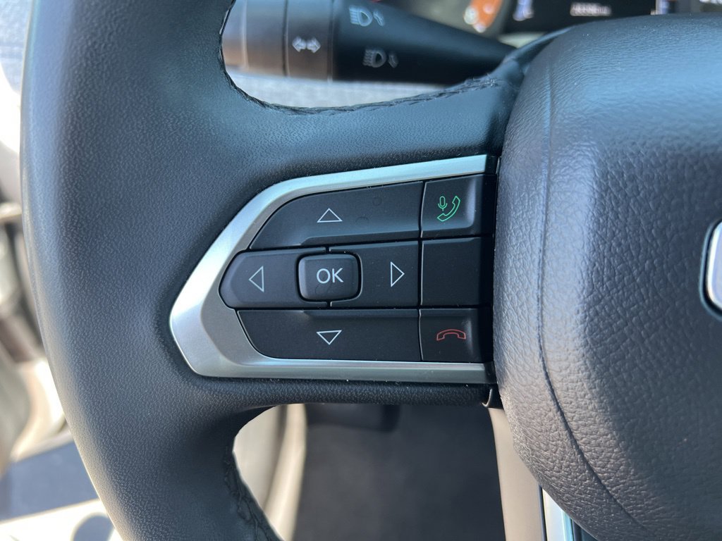 Used 2024 Jeep Compass Latitude AWD/4WD image 30