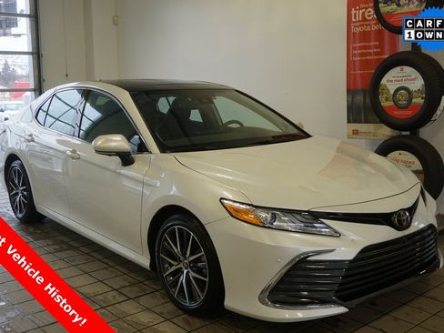 Certified 2023 Toyota Camry XLE image 1