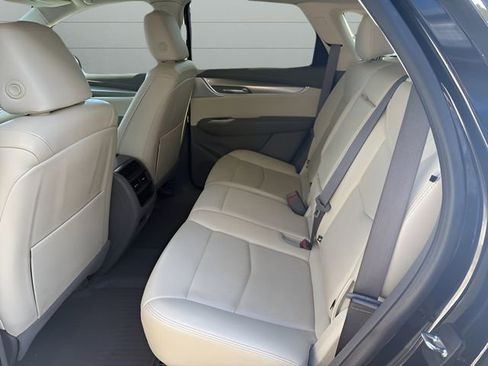 Used 2023 Cadillac XT5 Premium Luxury image 10