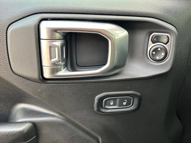 Used 2023 Jeep Gladiator Sport AWD/4WD image 19