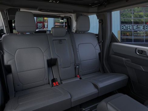 Used 2025 Ford Bronco Big Bend image 11