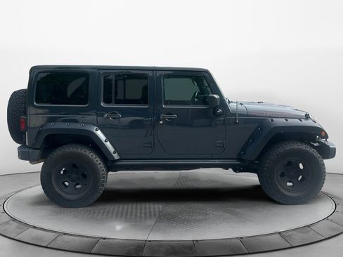 Used 2017 Jeep Wrangler Unlimited Rubicon AWD/4WD image 8