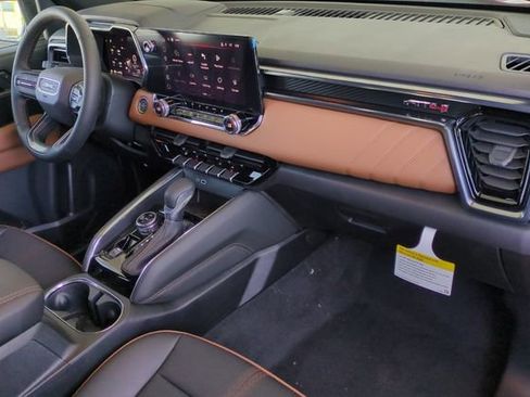 New 2026 GMC Canyon AT4 w/ LPO, Off Road Lift Package AWD/4WD image 16