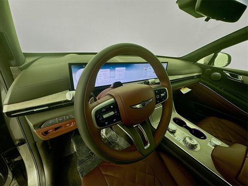 Certified 2025 Genesis GV80 3.5T Prestige image 11