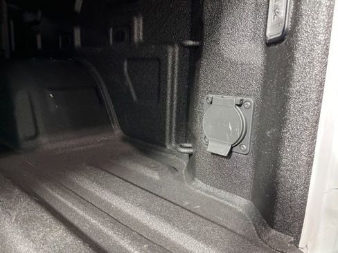 Used 2023 GMC Sierra 1500 SLT w/ SLT Convenience Package image 45