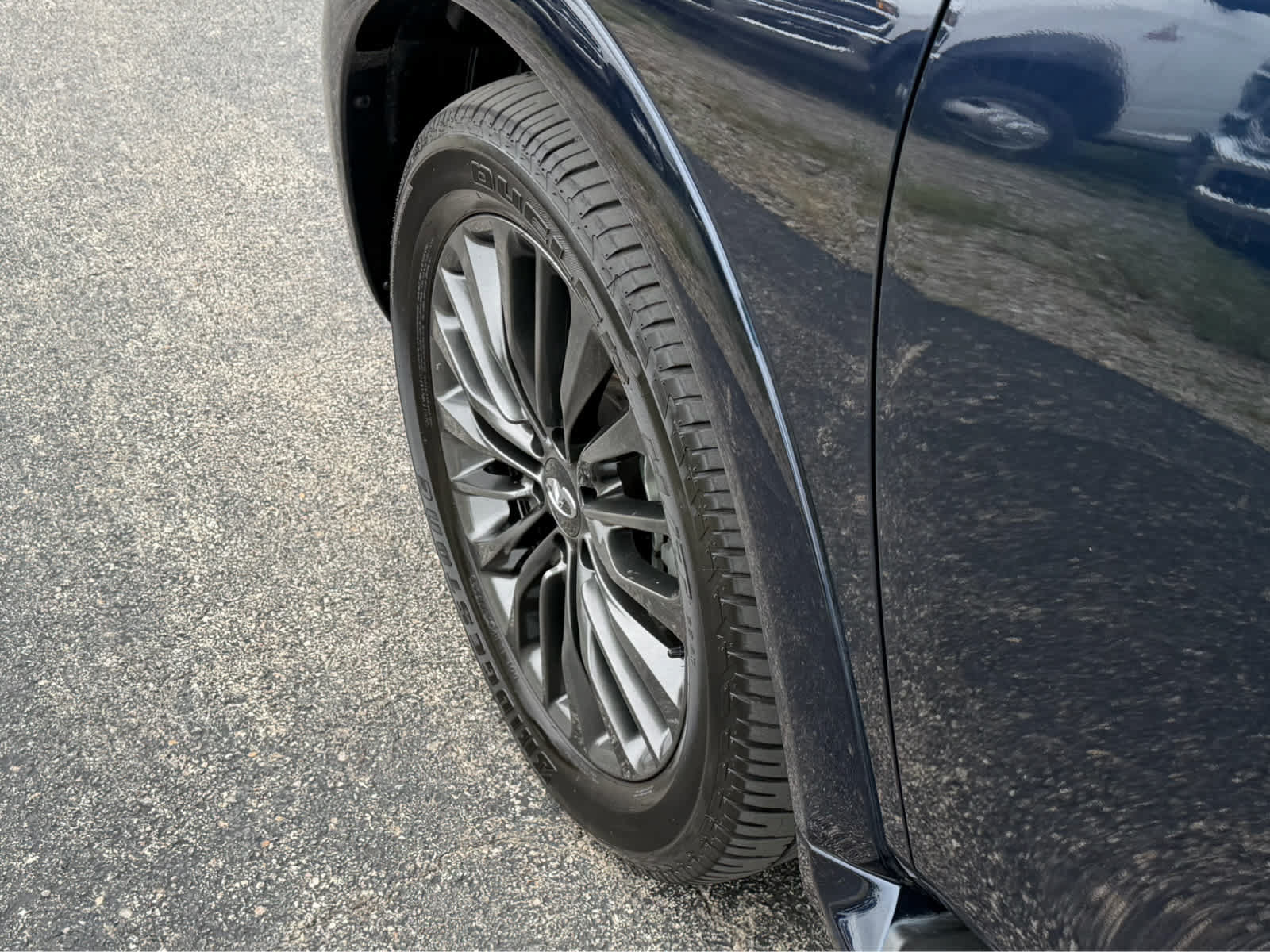 Used 2024 INFINITI QX80 Sensory AWD/4WD image 7