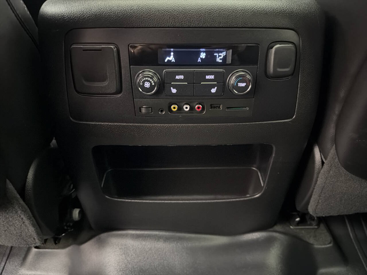 Used 2016 GMC Yukon XL Denali w/ Open Road Package AWD/4WD image 24