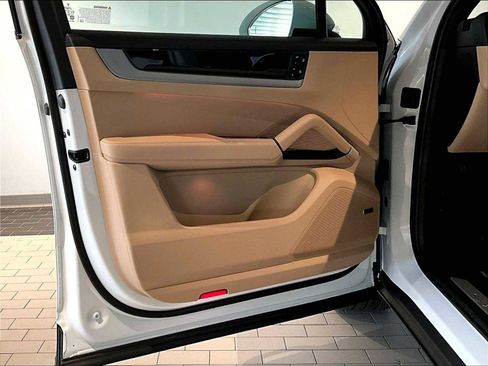 New 2026 Porsche Cayenne AWD/4WD image 24