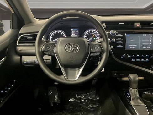 Used 2019 Toyota Camry LE image 8