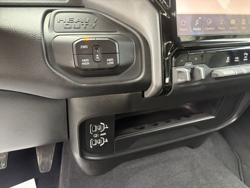 Used 2025 RAM 2500 Big Horn image 22