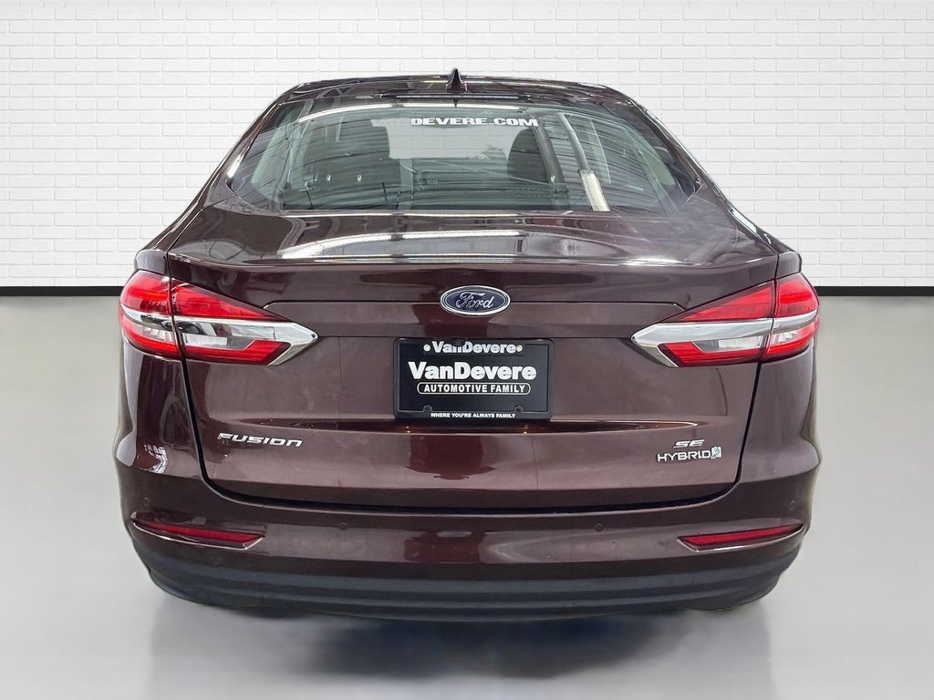 Used 2019 Ford Fusion SE FWD image 8
