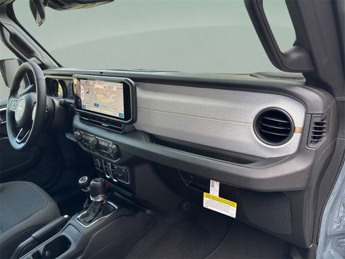 New 2025 Jeep Gladiator Sport image 35