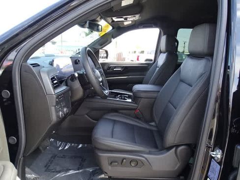 Used 2026 Chevrolet Tahoe LT w/ Comfort Package AWD/4WD image 19