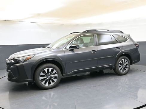 Certified 2025 Subaru Outback Limited image 6