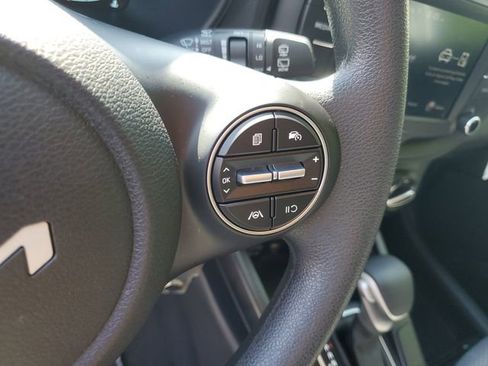 Used 2025 Kia Soul LX FWD image 19