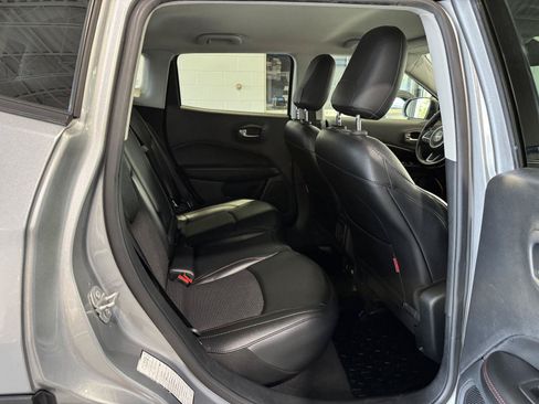 Used 2020 Jeep Compass Trailhawk AWD/4WD image 13