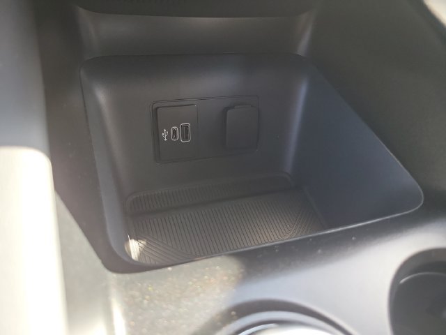 Used 2026 Ford Explorer Active w/ Active Comfort Package RWD image 11