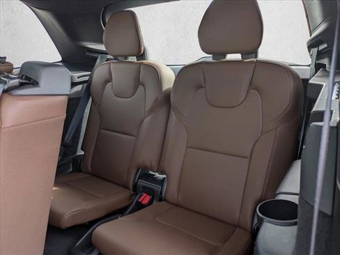 Used 2023 Volvo XC90 B6 Plus w/ Protection Package Premier image 21