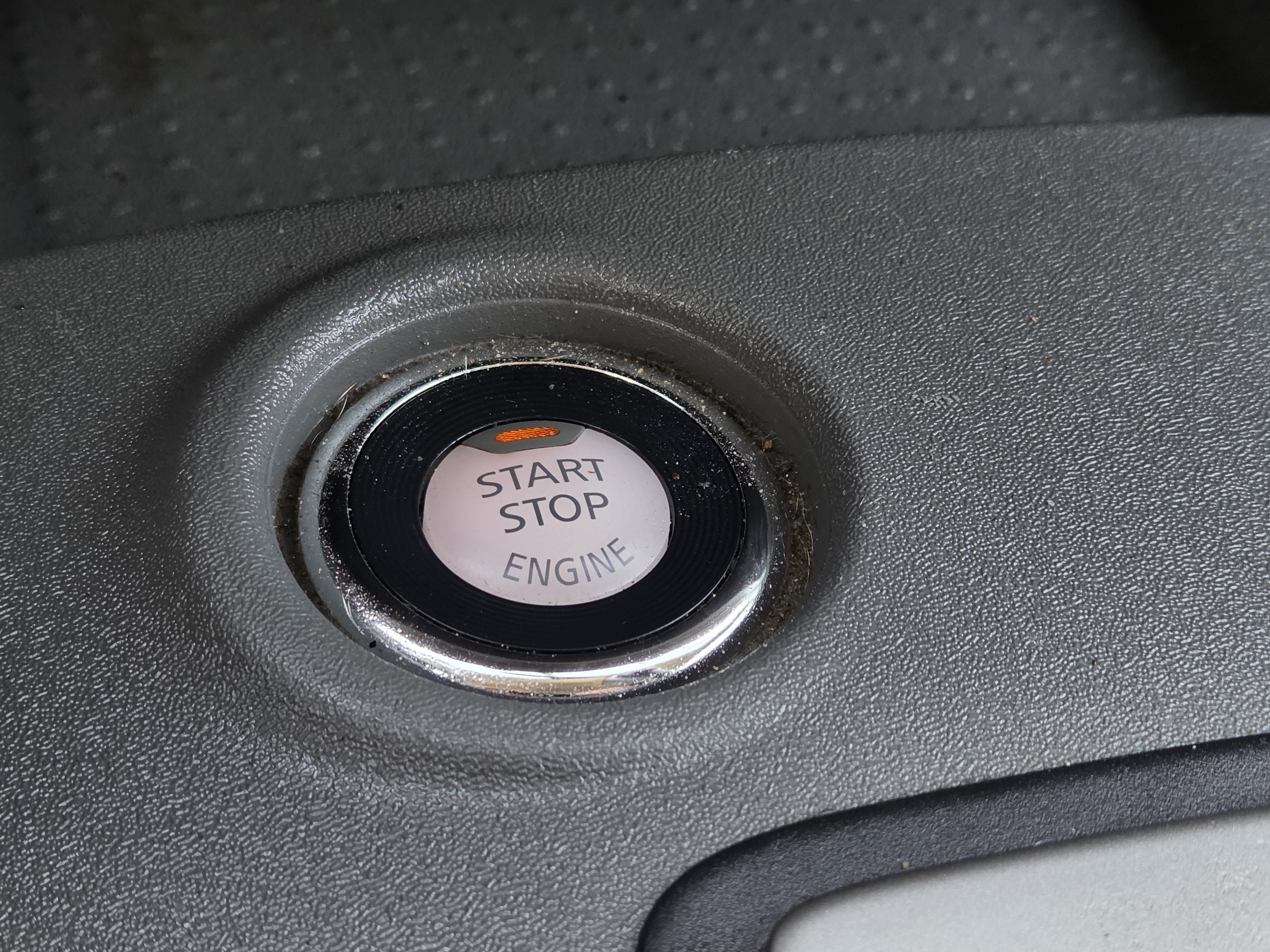 Used 2020 Nissan Frontier SV w/ Midnight Edition Floor Mats RWD image 18