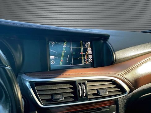 Used 2018 INFINITI QX30 Premium w/ Technology Package AWD/4WD image 14