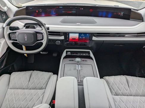 New 2026 Lincoln Navigator L Black Label AWD/4WD image 16