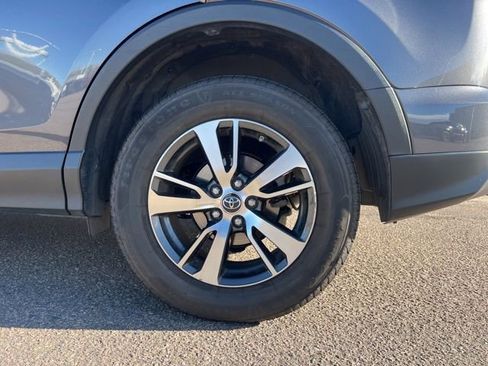 Used 2018 Toyota RAV4 XLE image 12