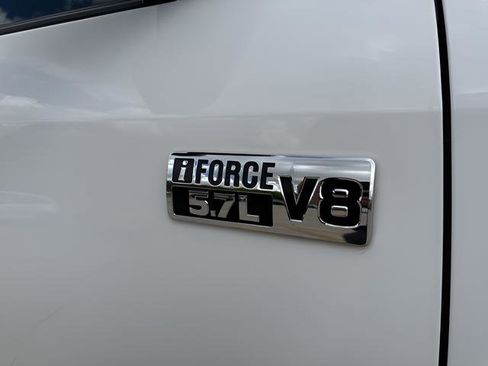 Used 2019 Toyota Tundra SR5 w/ SR5 Upgrade Package image 6