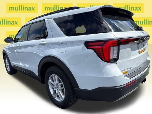 New 2026 Ford Explorer Active w/ Active Comfort Package image 4