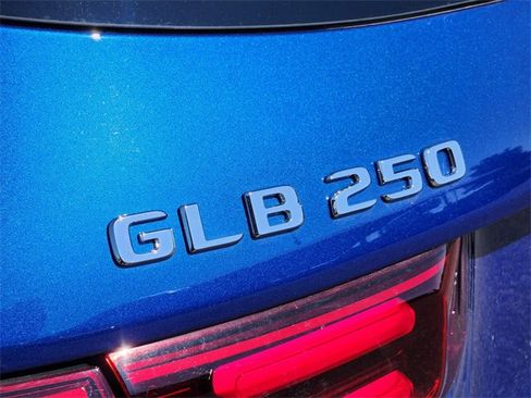 New 2026 Mercedes-Benz GLB 250 4MATIC image 14
