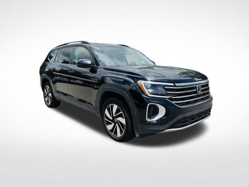 Used 2024 Volkswagen Atlas SE AWD/4WD image 2