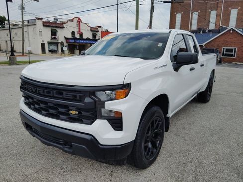 Used 2023 Chevrolet Silverado 1500 W/T w/ WT Value Package AWD/4WD image 3