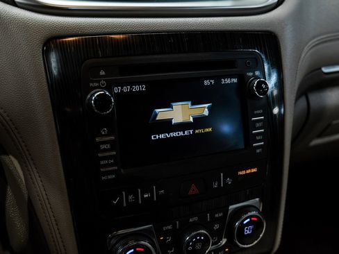 Used 2017 Chevrolet Traverse Premier FWD image 28