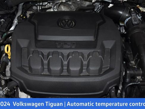Used 2024 Volkswagen Tiguan SE image 7