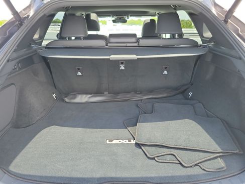 Used 2025 Lexus RX 350 Premium w/ Accessory Package (Z1) FWD image 9