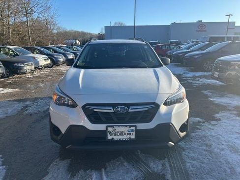 Used 2023 Subaru Crosstrek 2.0i image 2