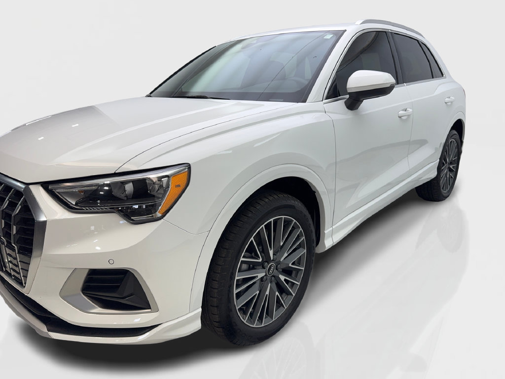 Used 2022 Audi Q3 2.0T Premium w/ Convenience Package AWD/4WD image 12