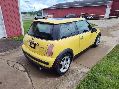 Used 2003 MINI Cooper Hardtop FWD image 3